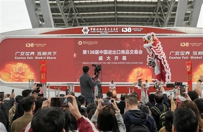 展示スポットライト: 明陽ファイバーグラスが広州交易会で革新的な材料ソリューションを展示